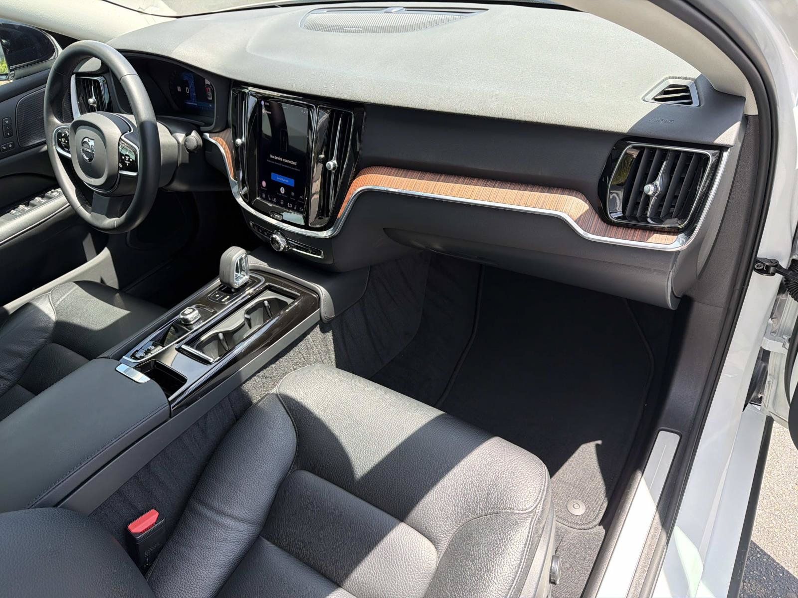 Certified 2024 Volvo S60 T8 Plus AWD/4WD image 26