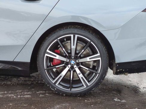 New 2026 BMW 550e xDrive image 13