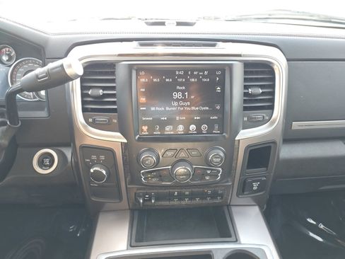 Used 2015 RAM 2500 Limited AWD/4WD image 17