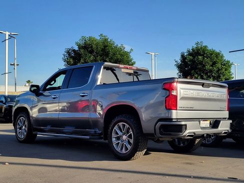 Used 2019 Chevrolet Silverado 1500 High Country w/ Technology Package image 2