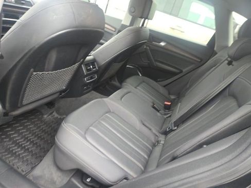 Used 2021 Audi Q5 2.0T Premium w/ Convenience Package image 6
