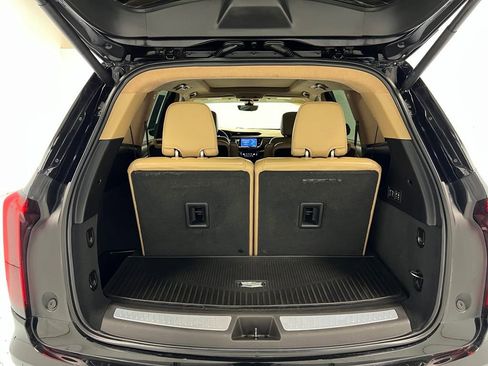 Used 2021 Cadillac XT6 Premium Luxury w/ Platinum Package AWD/4WD image 31