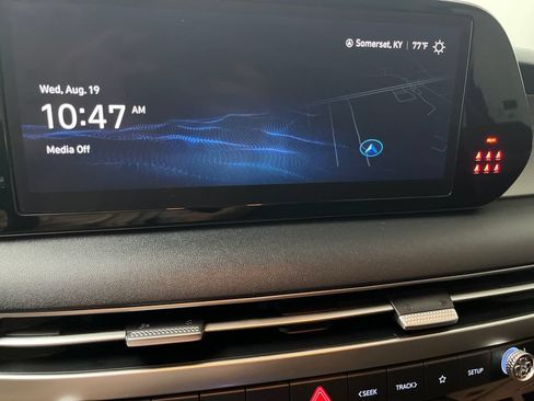 Used 2025 Hyundai Palisade SE FWD image 20