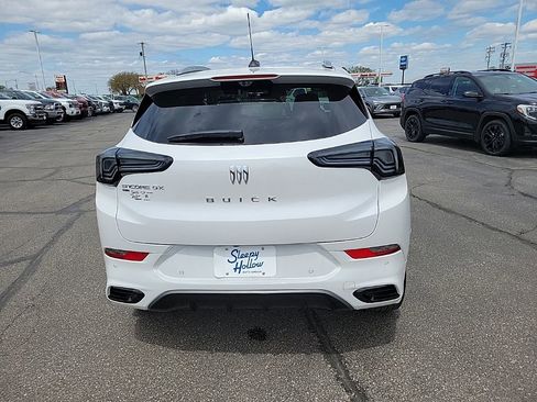 Used 2025 Buick Encore GX Avenir w/ Avenir Technology Package AWD/4WD image 6