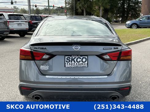 Used 2022 Nissan Altima 2.5 SR w/ Midnight Edition Package image 4