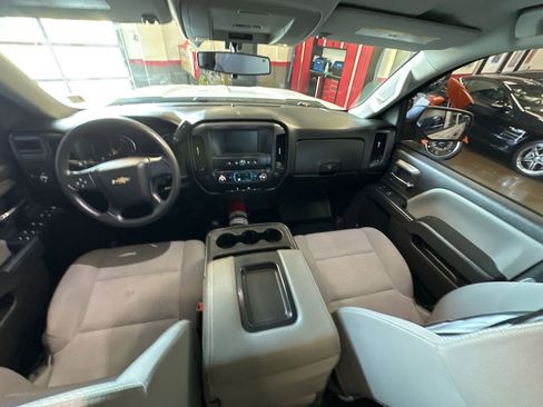 Used 2018 Chevrolet Silverado 1500 W/T w/ WT Convenience Package image 9