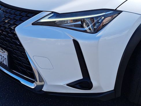Used 2020 Lexus UX 200 w/ Premium Package FWD image 34