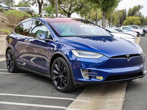 Used 2020 Tesla Model X Performance AWD/4WD image 3