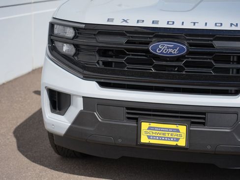 Used 2025 Ford Expedition Max Active image 9