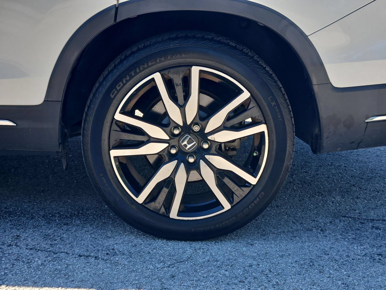 Used 2020 Honda Pilot Touring image 32
