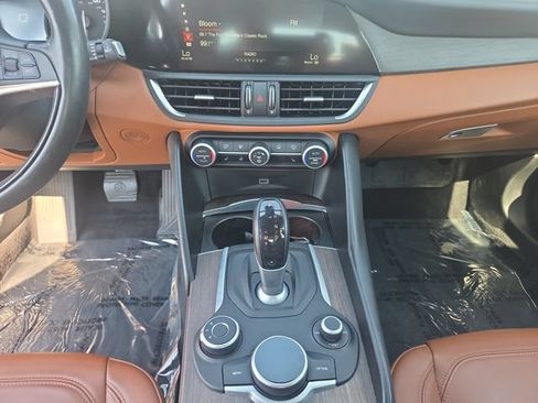 Used 2017 Alfa Romeo Giulia Ti w/ TI Lusso Package RWD image 11