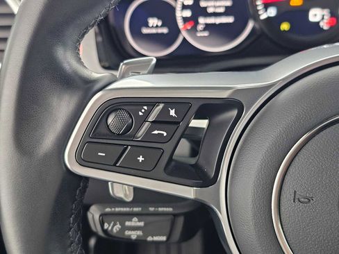 Used 2023 Porsche Cayenne Platinum Edition image 27