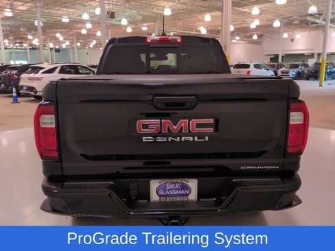 Used 2023 GMC Canyon Denali AWD/4WD image 4