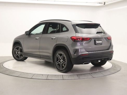 Certified 2022 Mercedes-Benz GLA 250 image 2