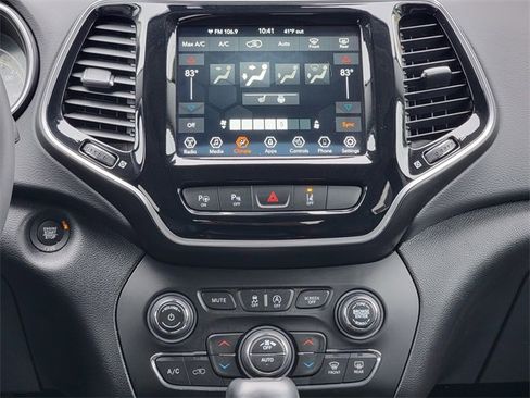 Certified 2021 Jeep Cherokee Limited image 27