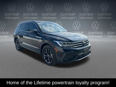 Used 2023 Volkswagen Tiguan SE w/ Panoramic Sunroof Package AWD/4WD image 5