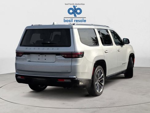 Used 2022 Jeep Wagoneer Series III w/ Premium Group I image 6