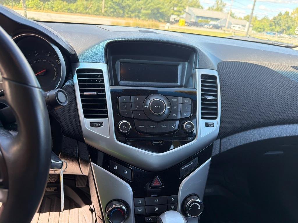 Used 2014 Chevrolet Cruze LT FWD image 10