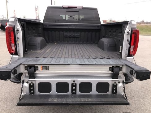 Used 2020 GMC Sierra 1500 SLT w/ SLT Premium Plus Package image 9