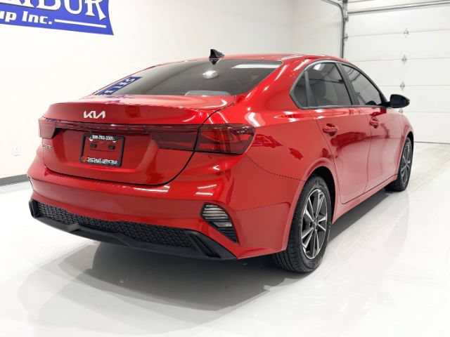 Used 2023 Kia Forte LXS w/ LXS Technology Package FWD image 9