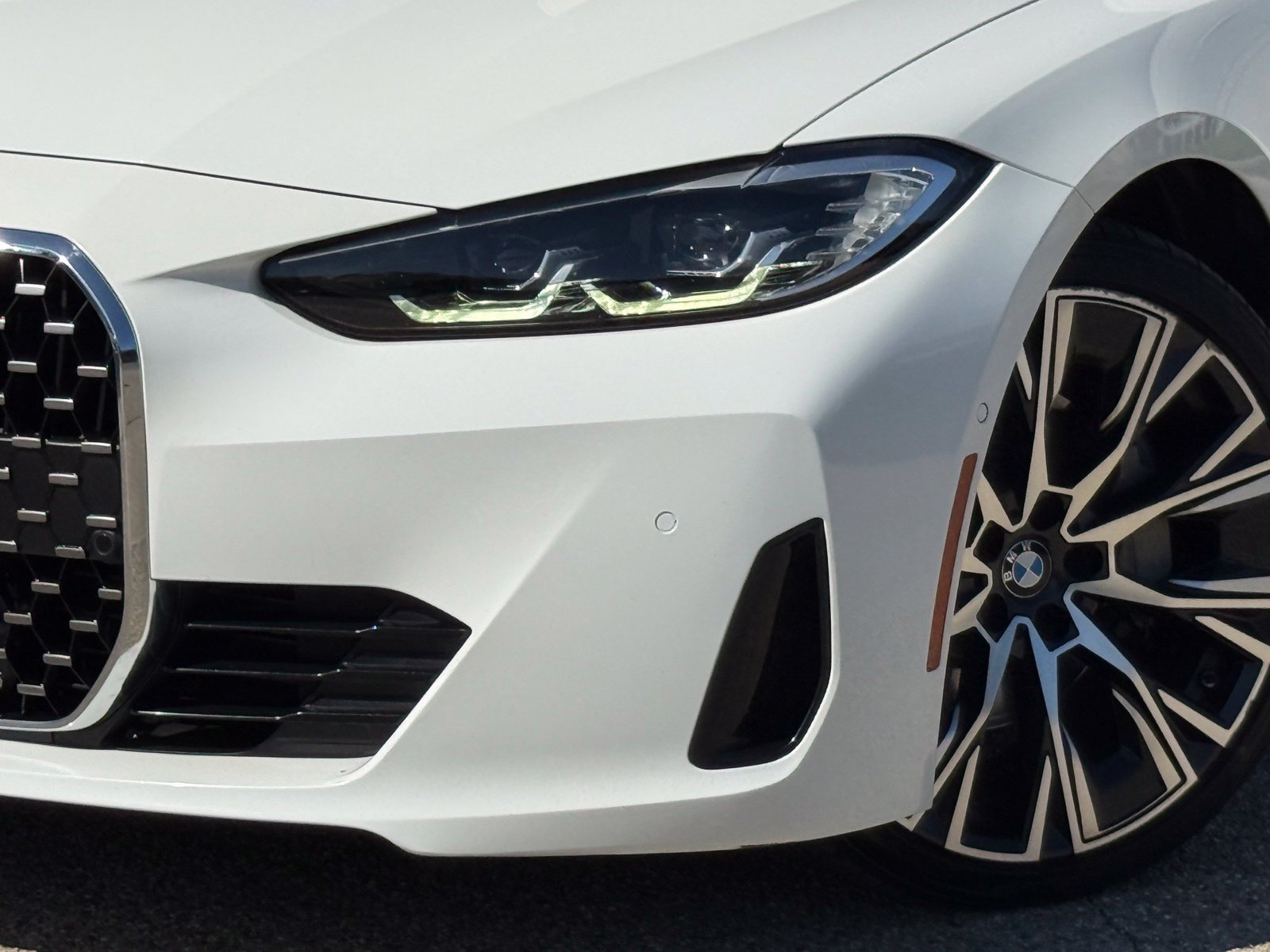 Used 2022 BMW 430i Gran Coupe w/ M Sport Package RWD image 3