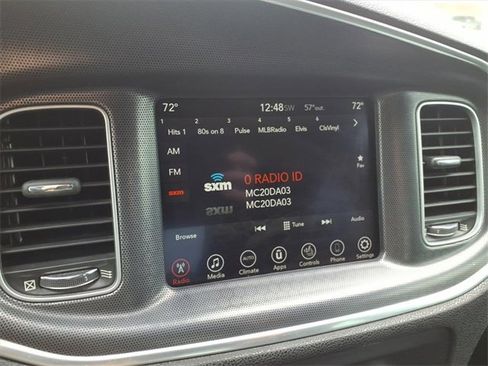 Used 2017 Dodge Charger SXT image 25