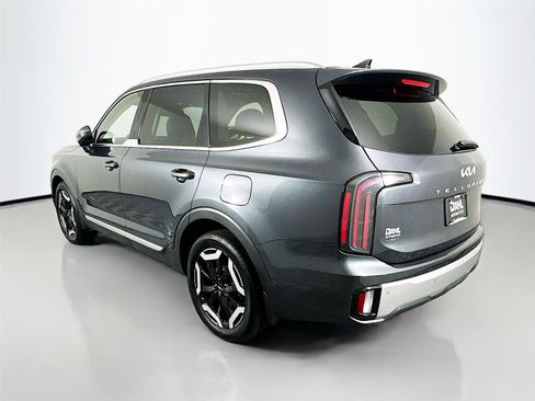 Used 2023 Kia Telluride EX image 5