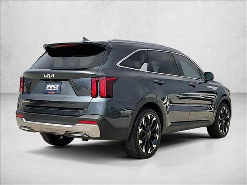 Used 2024 Kia Sorento SX FWD image 2