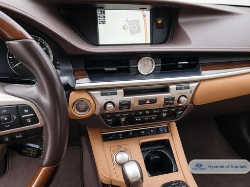 Used 2017 Lexus ES 350 w/ Luxury Package FWD image 10