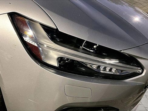 Used 2018 Volvo S90 T5 Momentum w/ Momentum Plus Package image 27