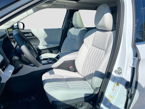 New 2025 Mitsubishi Outlander SEL image 21