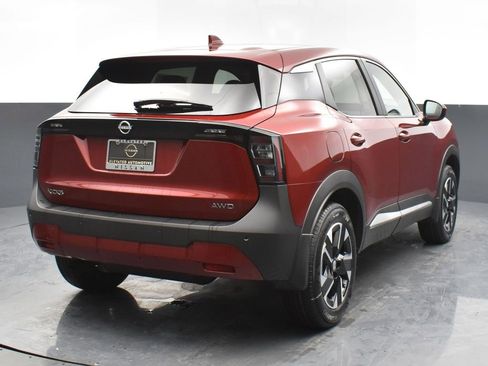 Certified 2025 Nissan Kicks SV image 21