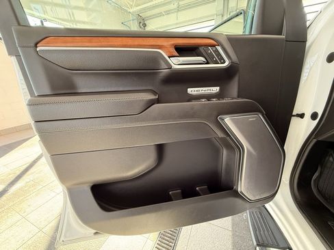 Used 2022 GMC Sierra 1500 Denali image 43