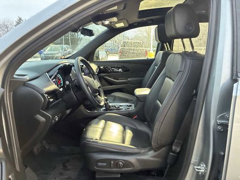 Certified 2023 Chevrolet Traverse RS image 20