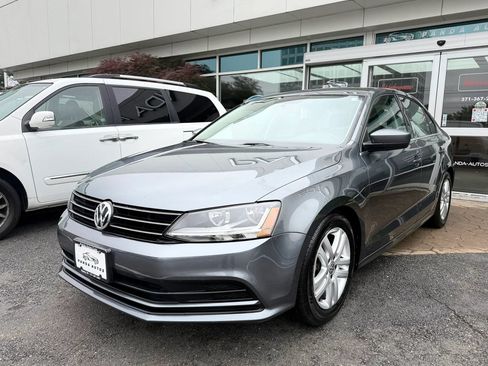Used 2017 Volkswagen Jetta S FWD image 3