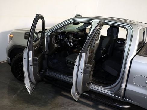 Used 2023 GMC Sierra 1500 Elevation w/ Preferred Package image 5