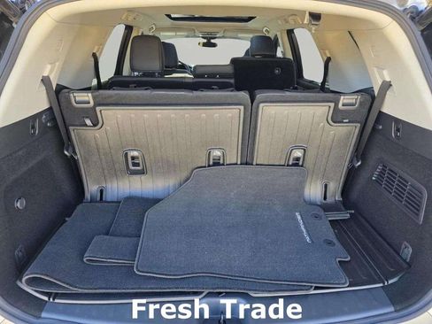 Used 2025 Nissan Pathfinder Platinum w/ Cargo Package image 8