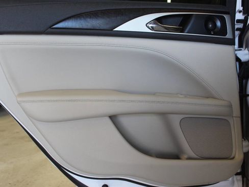 Used 2020 Lincoln MKZ Reserve image 15