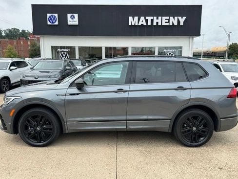 Certified 2024 Volkswagen Tiguan SE R-Line AWD/4WD image 3