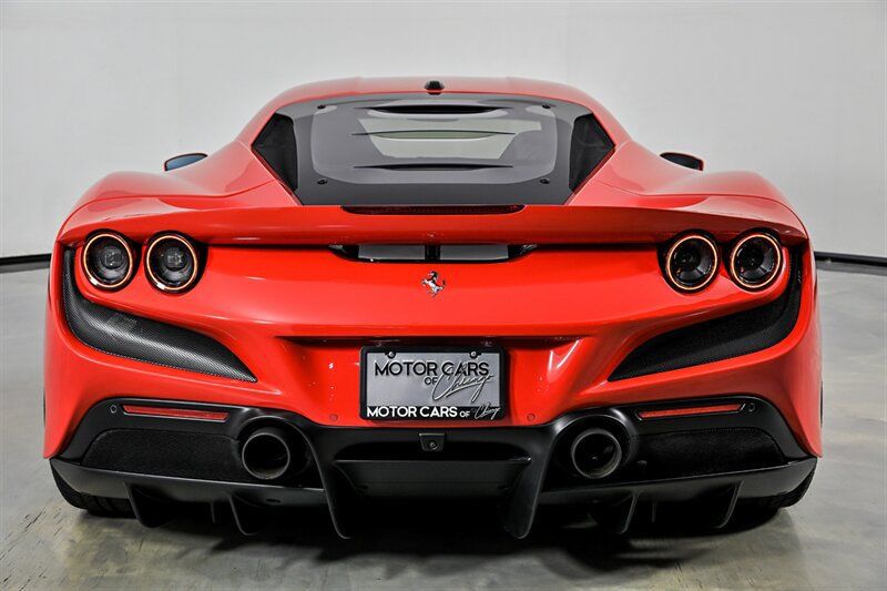Used 2022 Ferrari F8 Tributo RWD image 8