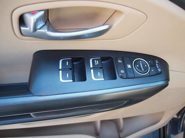 Used 2015 Kia Sedona LX w/ LX Convenience Package FWD image 9