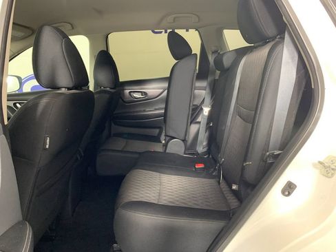 Used 2018 Nissan Rogue SV FWD image 31