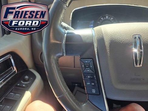 Used 2017 Lincoln Navigator L Select AWD/4WD image 15