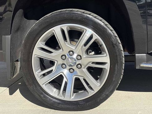 Used 2016 Cadillac Escalade ESV Luxury image 10