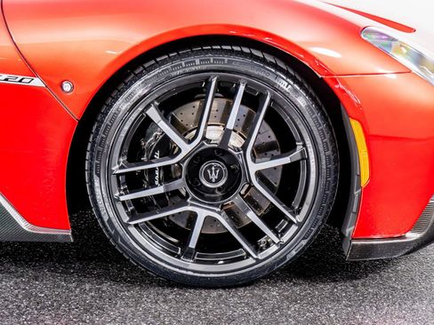 Used 2022 Maserati MC20 Coupe image 9