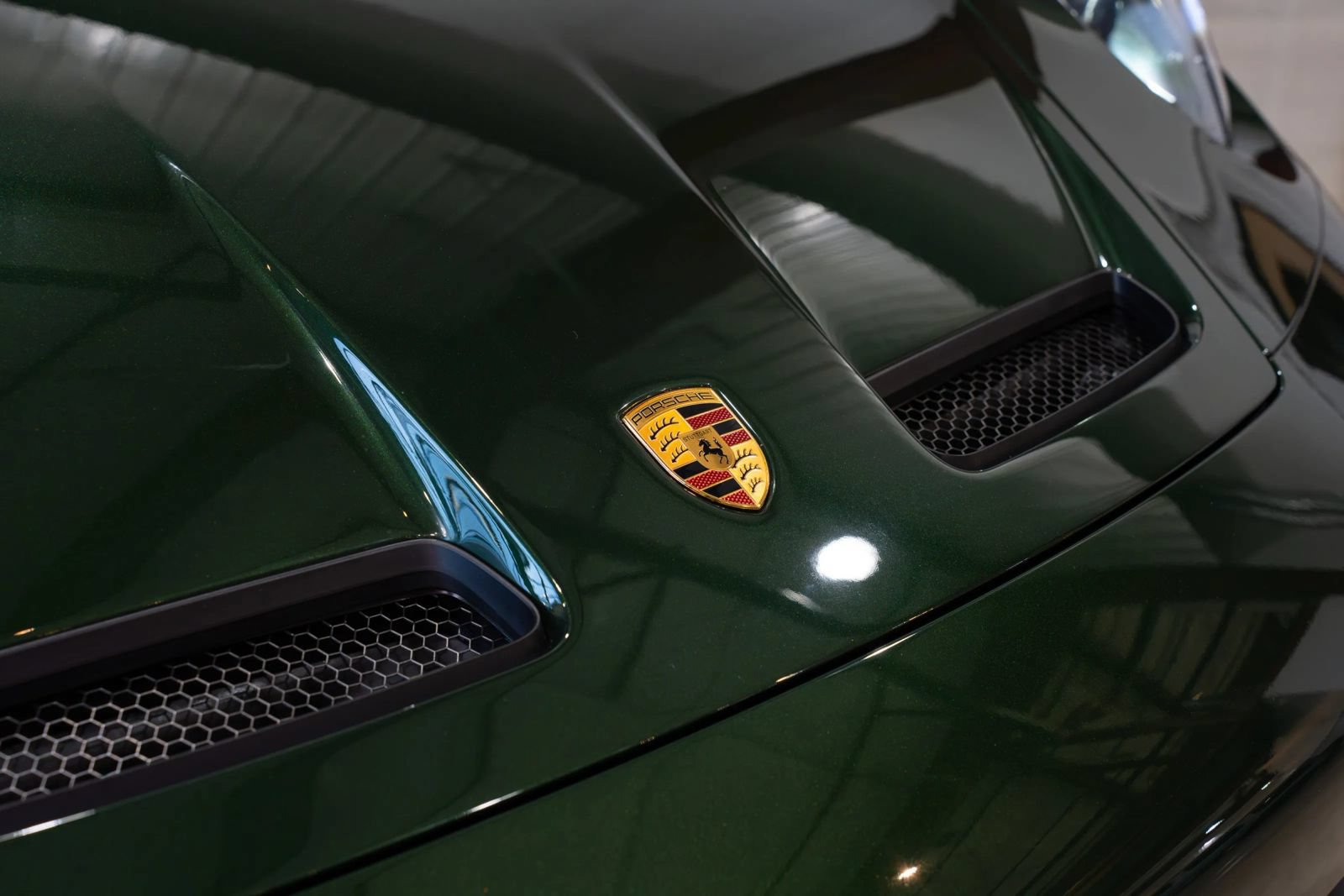 Used 2025 Porsche 911 GT3 RWD image 17