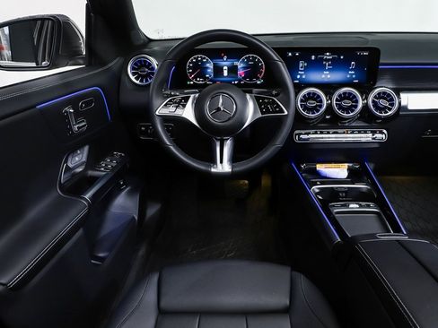 New 2026 Mercedes-Benz GLB 250 4MATIC image 13