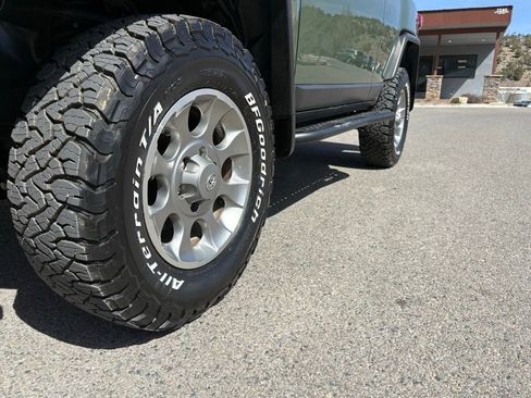 Used 2013 Toyota FJ Cruiser 4WD w/ Upgrade Pkg image 13