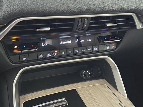 Certified 2024 MAZDA CX-90 Plug-In Hybrid w/ Preferred image 23