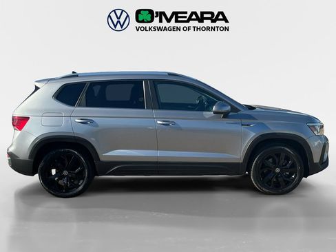Used 2023 Volkswagen Taos SE w/ Black Wheel Package AWD/4WD image 6